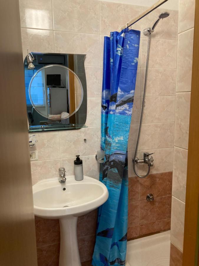 Piazza Center Studio Тирана Екстер'єр фото