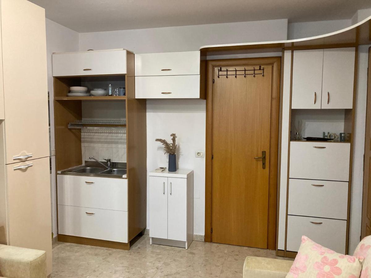 Piazza Center Studio Тирана Екстер'єр фото