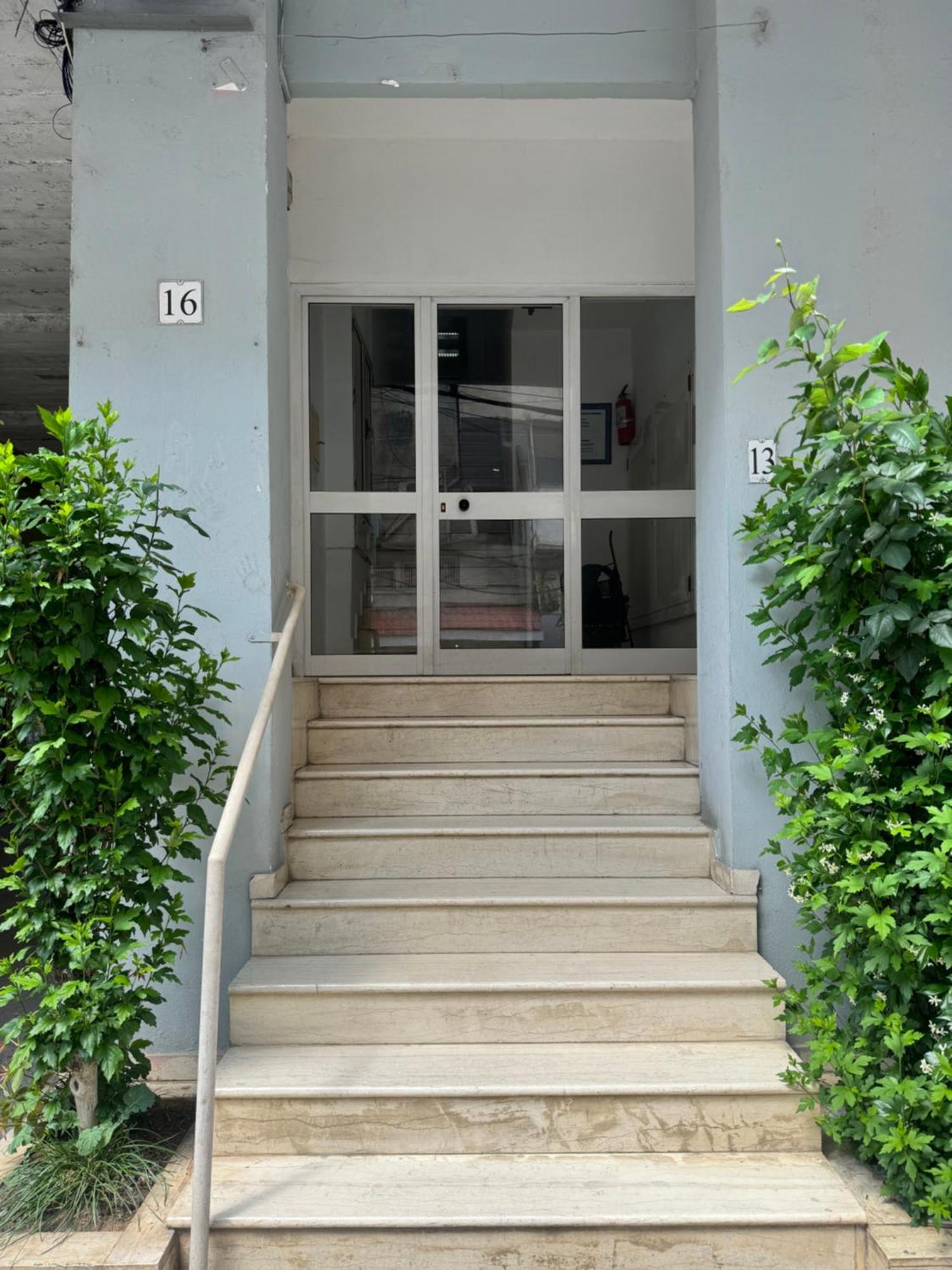 Piazza Center Studio Тирана Екстер'єр фото